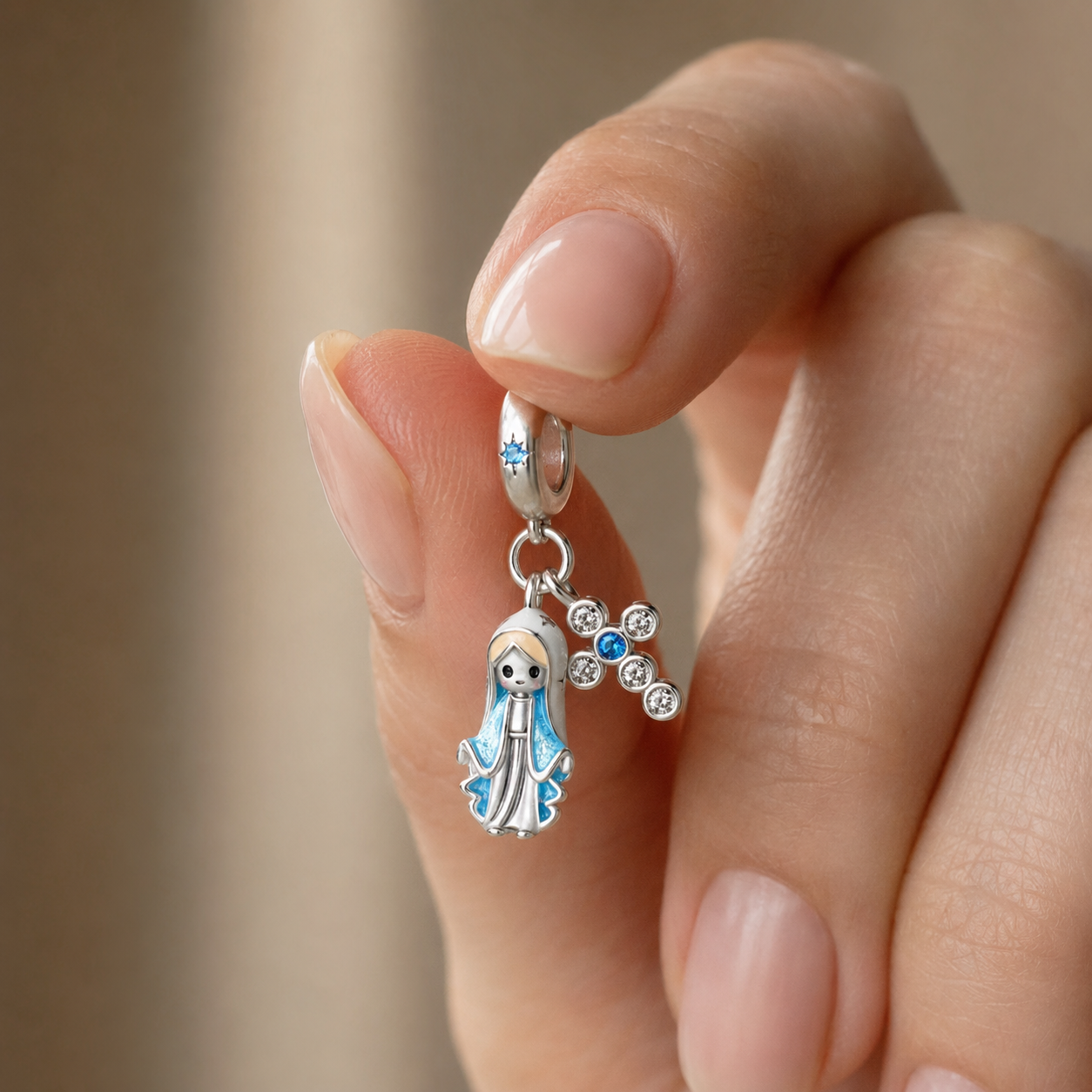 Dije Luz de Bendición: Colgante de la Virgen de la Medalla Milagrosa Plata