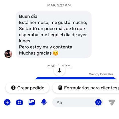 Luz de Cristo: El Sagrado Corazón en Cristal Infinito